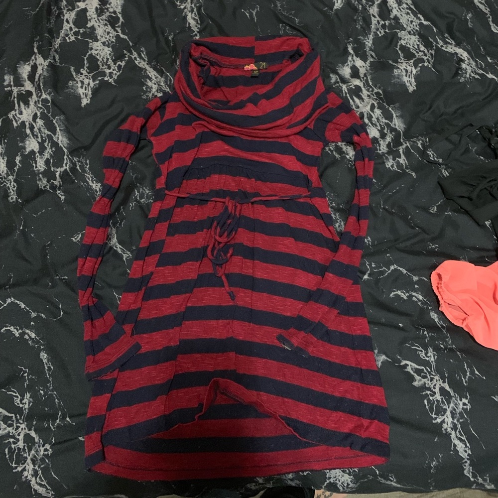 Forever 21 red/navy striped tunic